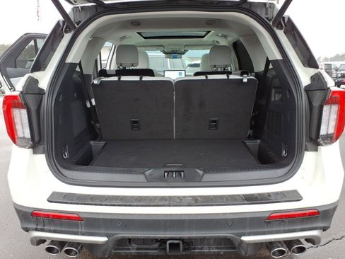 Used 2025 Ford Explorer Platinum w/ Ultimate Package image 15