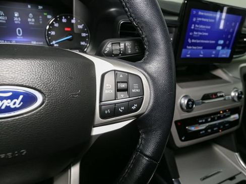 Used 2023 Ford Explorer XLT w/ Equipment Group 202A AWD/4WD image 31