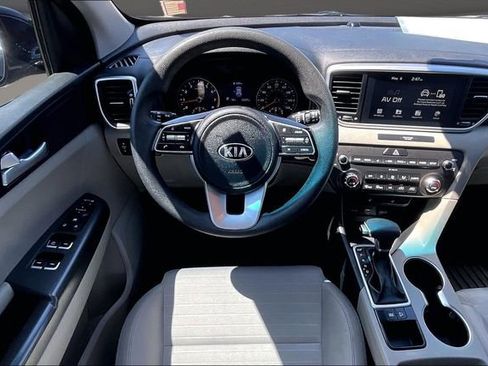 Used 2022 Kia Sportage LX w/ LX FWD Value Edition Package image 5