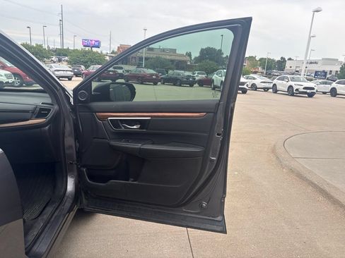 Used 2020 Honda CR-V Touring image 24