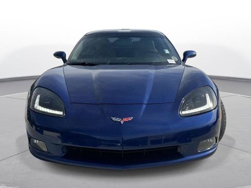 Used 2006 Chevrolet Corvette Coupe w/ Preferred Equipment Group RWD image 3