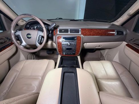 Used 2011 Chevrolet Tahoe LT w/ Luxury Package RWD image 8