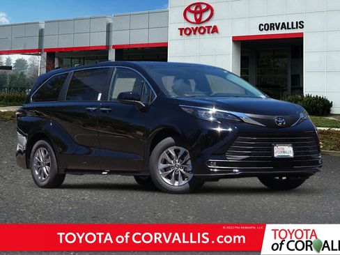 New 2026 Toyota Sienna XLE AWD/4WD image 1