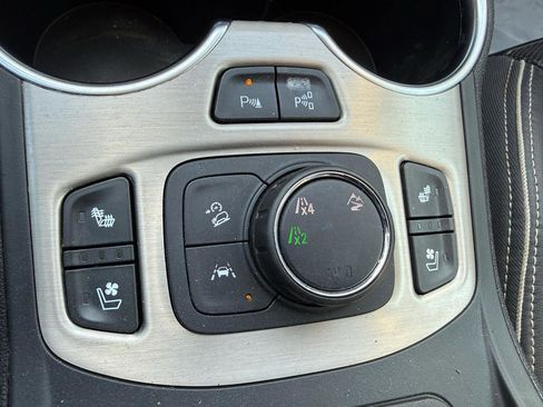 Used 2018 GMC Terrain Denali w/ Advanced Safety Package image 11