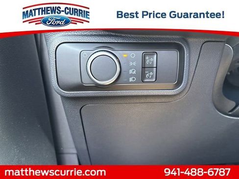 New 2026 Ford Explorer Active RWD image 4