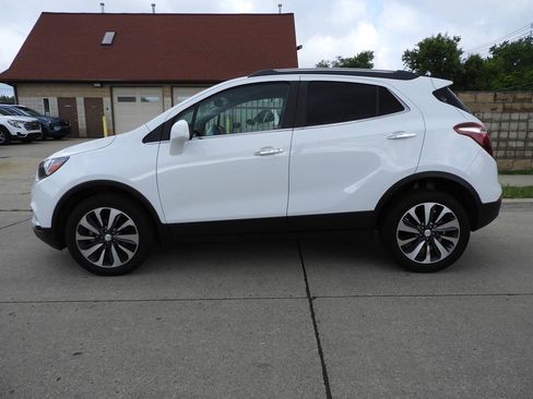 Used 2021 Buick Encore Preferred AWD/4WD image 6