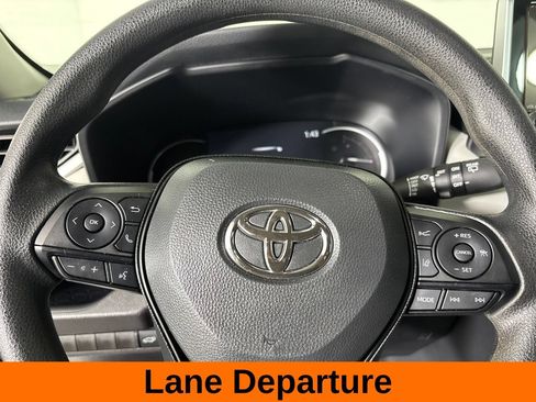 Used 2025 Toyota RAV4 XLE w/ Convenience Package FWD image 16