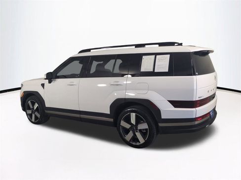 Used 2025 Hyundai Santa Fe Limited image 7