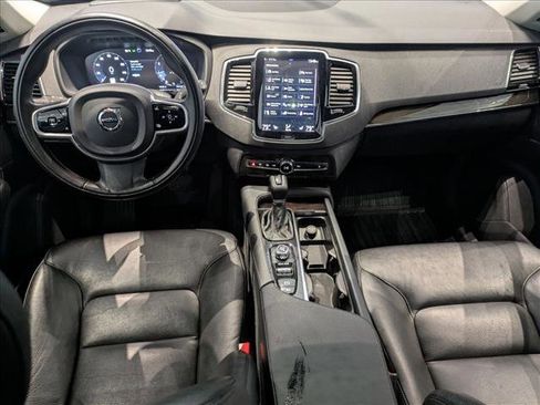 Used 2018 Volvo XC90 T6 Momentum w/ Convenience Package image 17