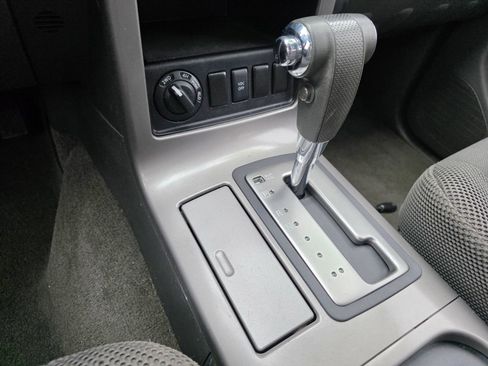 Used 2010 Nissan Pathfinder S AWD/4WD image 17