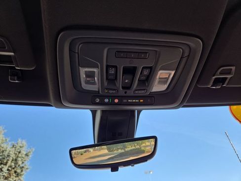 Used 2022 Chevrolet Silverado 2500 High Country AWD/4WD image 23