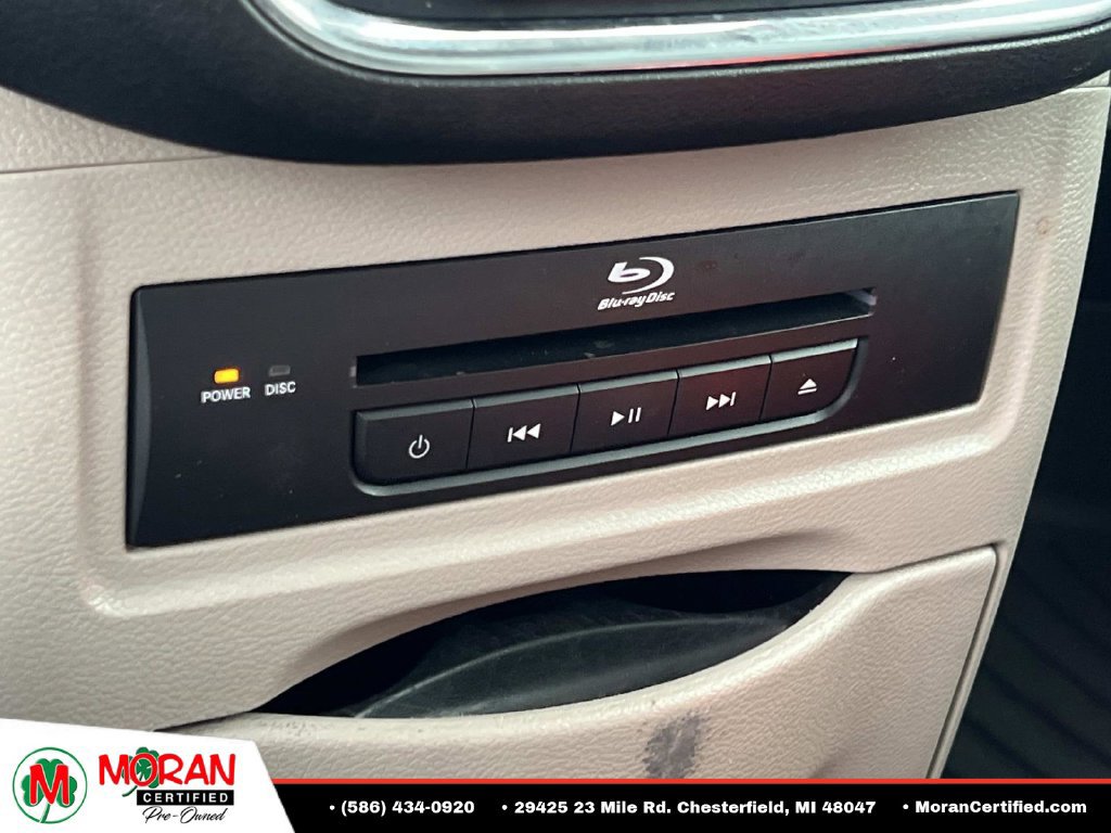 Used 2014 Chrysler Town & Country Touring-L FWD image 27