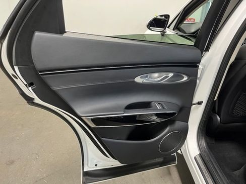 Used 2025 Genesis GV70 2.5T AWD/4WD image 19