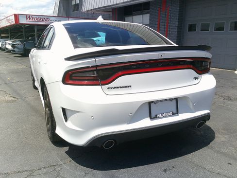 Used 2019 Dodge Charger R/T RWD image 8
