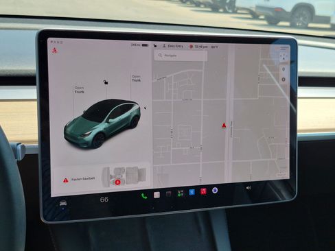 Used 2021 Tesla Model Y Long Range AWD/4WD image 26