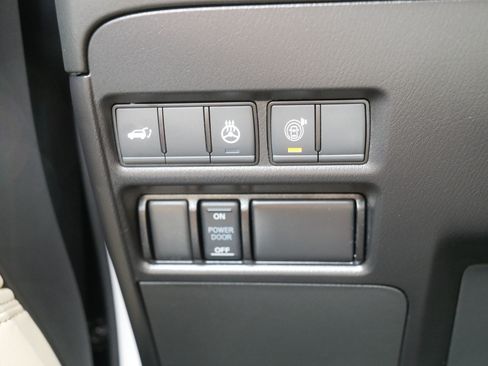 Certified 2024 Nissan Armada Platinum w/ Captain's Chairs Package AWD/4WD image 26