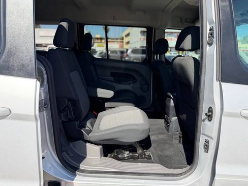 Used 2019 Ford Transit Connect XLT image 29