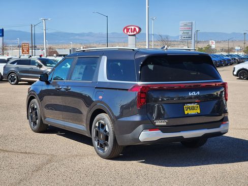 New 2026 Kia Carnival EX FWD image 3
