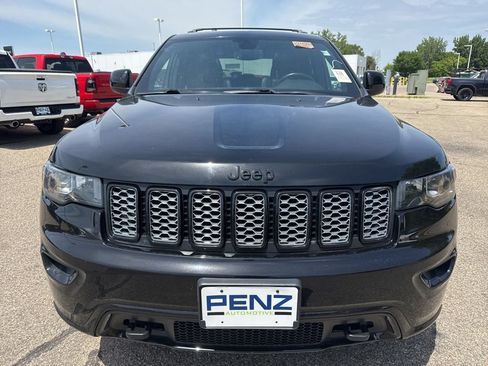Used 2020 Jeep Grand Cherokee Altitude AWD/4WD image 2