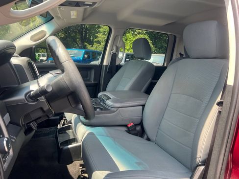 Used 2018 RAM 1500 Express w/ Express Value Package RWD image 16