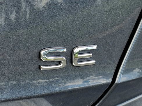 Used 2022 Volkswagen Jetta SE FWD image 28