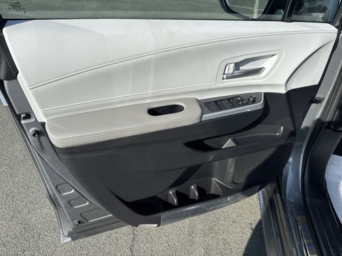 New 2026 Toyota Sienna XLE image 23
