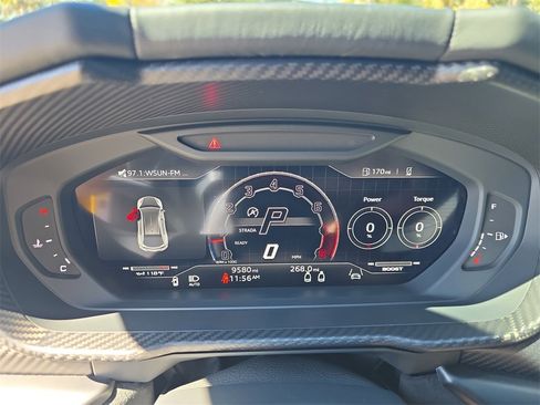 Used 2023 Lamborghini Urus Performante image 34