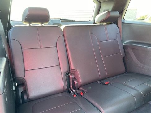 Used 2023 Chevrolet Traverse RS image 30