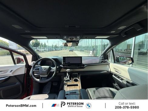 Used 2026 Toyota Sienna Platinum AWD/4WD image 24
