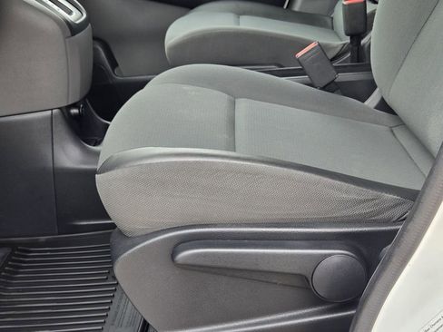 Used 2016 Nissan NV200 S image 22