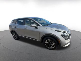 Used 2025 Kia Sportage LX FWD video 2