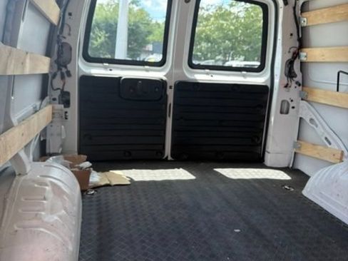 Used 2021 Chevrolet Express 2500 w/ Driver Convenience Package RWD image 8