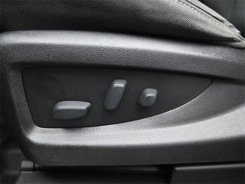 Used 2018 Chevrolet Silverado 1500 LT w/ Texas Edition image 33