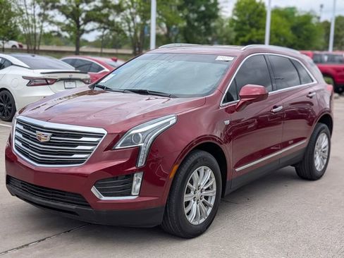 Used 2018 Cadillac XT5 FWD image 3