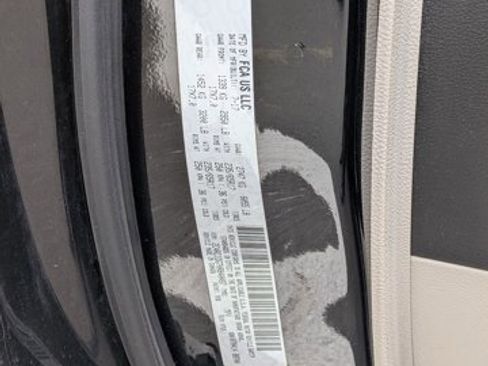 Used 2017 Chrysler Pacifica Touring image 15