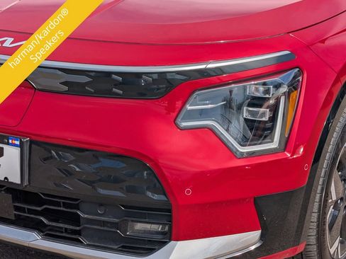 Certified 2025 Kia Niro Wave w/ Wave Preserve Package image 11