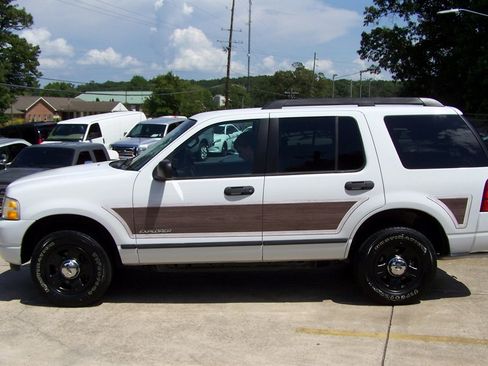 Used 2005 Ford Explorer XLS AWD/4WD image 5