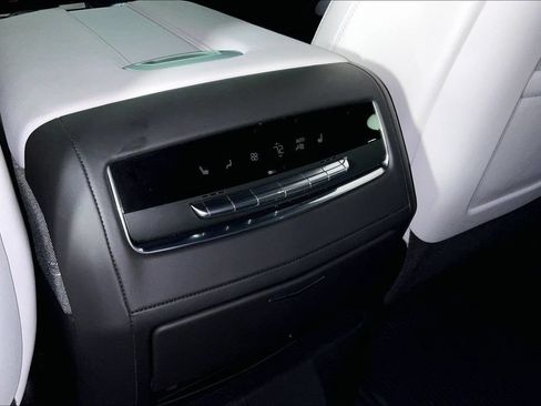 Used 2025 Cadillac Escalade V w/ LPO, ONYX Package AWD/4WD image 31