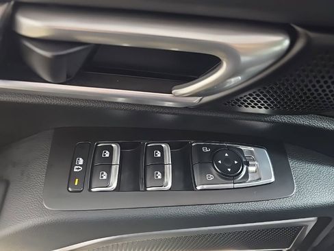 Used 2024 Kia Telluride LX image 16