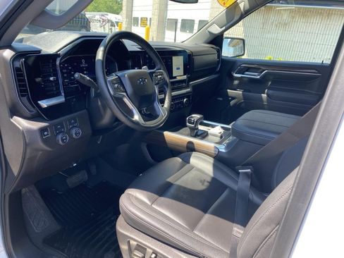 Certified 2024 Chevrolet Silverado 1500 RST w/ Convenience Package II AWD/4WD image 15