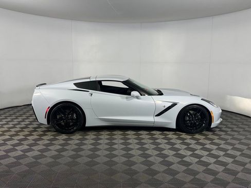 Used 2019 Chevrolet Corvette Stingray Coupe w/ 1LT RWD image 4