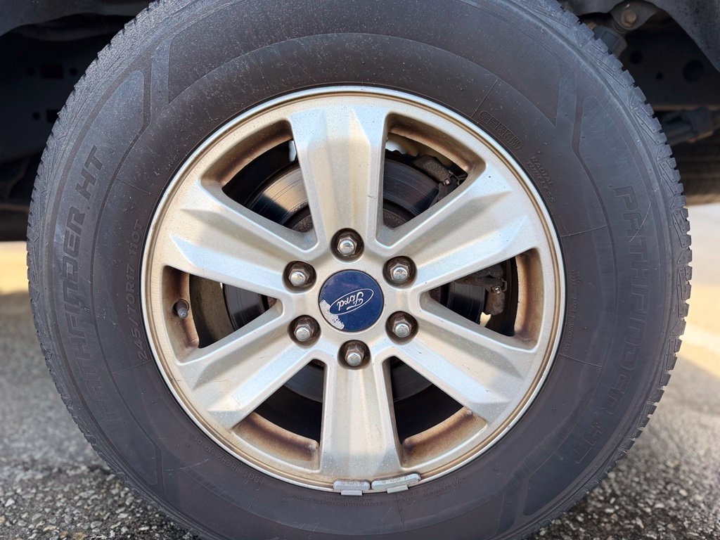 Used 2015 Ford F150 XL w/ Equipment Group 101A Mid RWD image 10