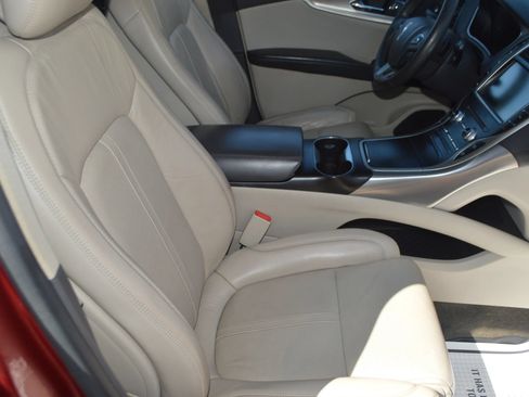 Used 2016 Lincoln MKX Reserve w/ Technology Package AWD/4WD image 23