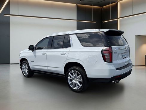 Used 2021 Chevrolet Tahoe High Country w/ Premium Package AWD/4WD image 3