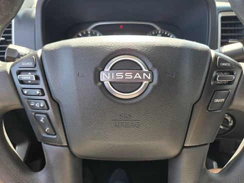 Used 2022 Nissan Frontier SV AWD/4WD image 32