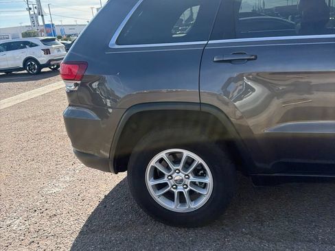 Used 2020 Jeep Grand Cherokee Laredo RWD image 10