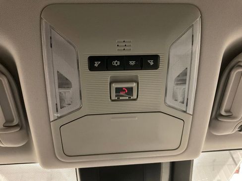 Used 2020 Toyota RAV4 XLE image 24