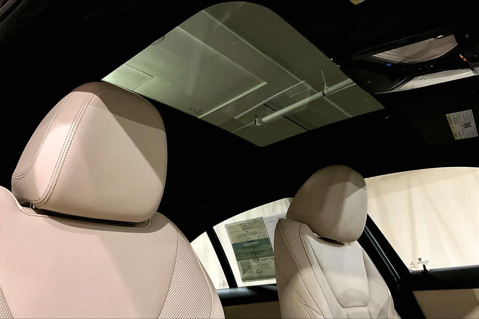 Used 2022 BMW 330i xDrive Sedan w/ Driving Assistance Package AWD/4WD image 13