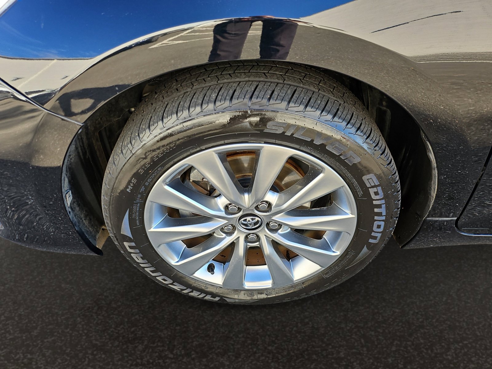 Used 2015 Toyota Camry XLE FWD image 38