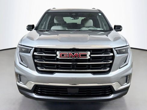 Certified 2026 GMC Acadia Elevation w/ Elevation Premium Package FWD image 2